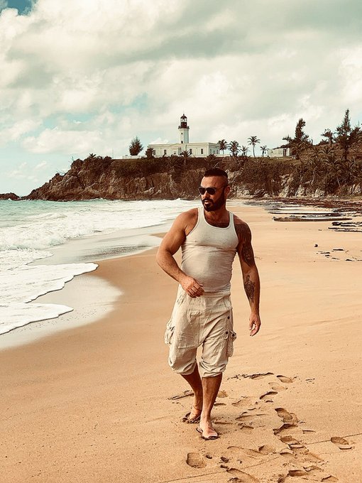 ❤️🎵🎶one of the songs we recently recorded will also b released in ca. 2 weeks. this photo has been one<a href="/tag/art"class="tags"><span>#art</span></a><a href="/tag/painting"class="tags"><span>#painting</span></a><a href="/tag/artshare"class="tags"><span>#artshare</span></a><a href="/tag/artistontwitter"class="tags"><span>#artistontwitter</span></a>