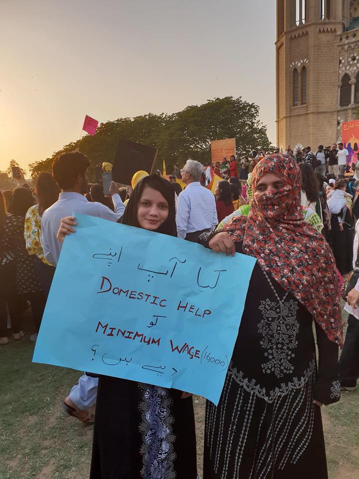 AuratMarchKHI's tweet photo. Diversity of Womens Struggle at the Aurat March Karachi #auratmarch2019
#humaurtein https://t.co/ABG3X3Bpk5