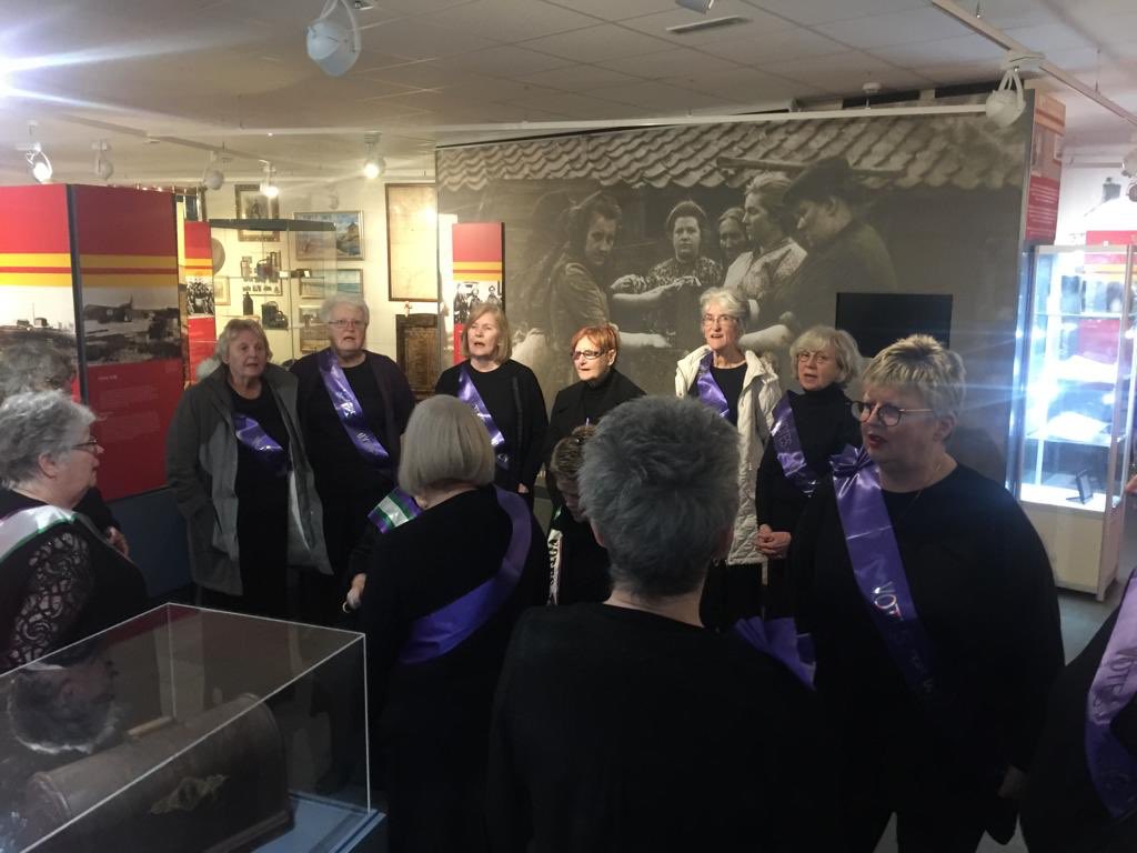 abbottdance's tweet photo. What a way to spend #internationalwomensday, selling out our #deedsnotwordstour performance at @Maritime112! Thanks to all who celebrated with us. There’s one more opportunity to catch us on tour at @northernstage on 21st May #balanceforbetter #deedsnotwords #womensrights https://t.co/pm6BmCUczo