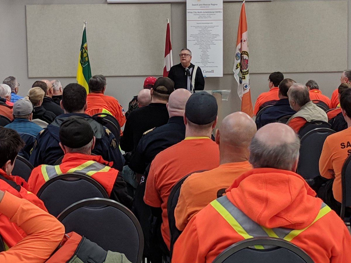 RalphGoodale's tweet image. Search + Rescue volunteers, together with fed &amp;amp; prov govt agencies &amp;amp; First Responders are honing their skills at a training &amp;amp; practice exercise at White City, Sk today. Great people, valuable coordination to save lives.