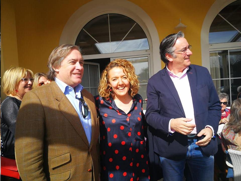 pabloppgijon's tweet photo. 📡Hoy junto a la candidata autonómica @TereMalladaPP y el candidato de Gijón, Alberto López-Asenjo, en la presentación de la candidata de @ppcarreno, Joana Canals. Estoy seguro que seguirás la estela del gran trabajo realizado por @JoserraFG. #Encarreñohayfuturo https://t.co/XkOtG6kFkO