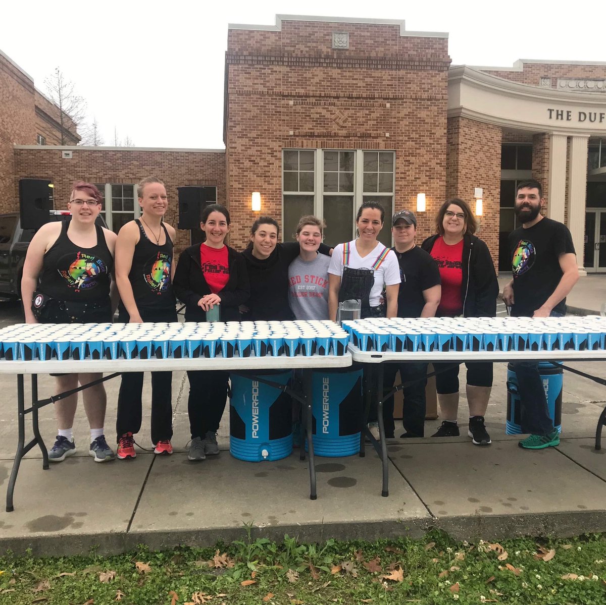 RedStickRD's tweet photo. Today, we served the runners for the @TheLakeHealth Children's Hospital Amazing Half Marathon and 5k!
#GoBR #rollerderby #RunAmazing https://t.co/DQxbyESomH