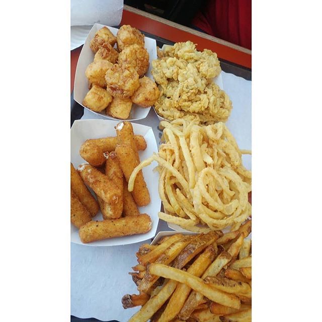 Quincy Clam Box tweet media