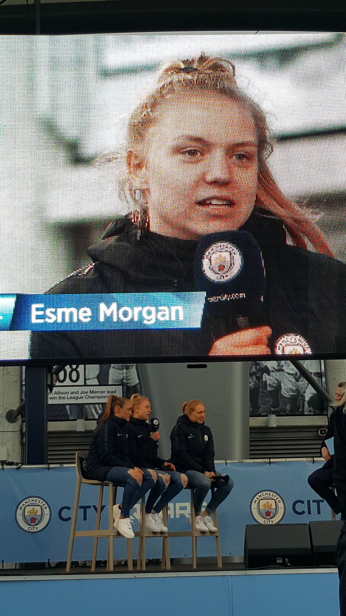 blueberry1894's tweet image. Great to see @pauline_bremer @_esmemorgan &amp;amp; @StanwayGeorgia on stage at City Square before today's game.
#SameCity #SamePassion