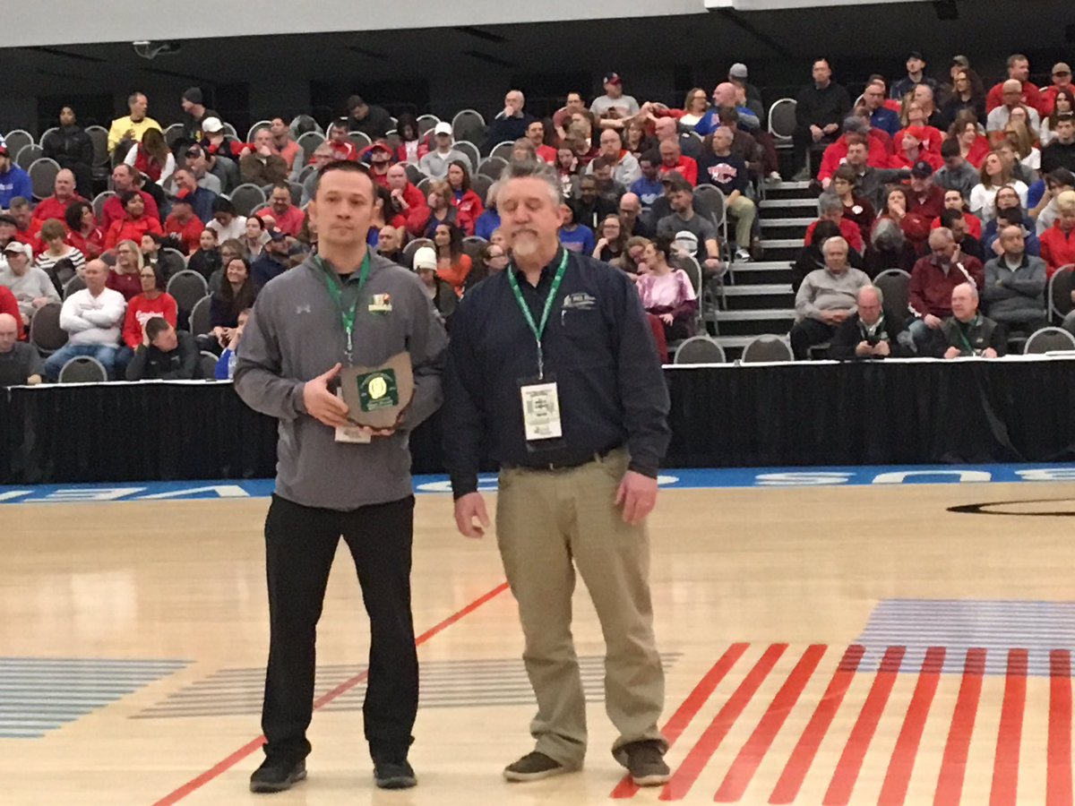 Congratulations Steve Rauch of 90.9 WFCO Radio in Lancaster on being selected by the Centrsl District Athletic Board as the award winner for the Broadcast Media Award.  Thank you Steve for your efforts in the promotion of high school athletes in Central Ohio!