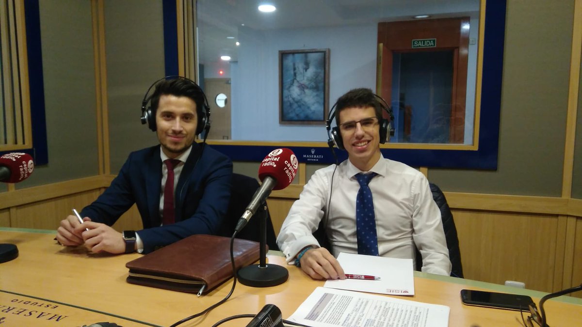 LigadeBolsa's tweet photo. Ya tenéis disponible el #Podcast de @EstiloyFinanzas 🎙️📻 con la entrevista realizada a @luismawork & @JCarreteroRod de #EcouexAssetManagement 📊
#LigadeBolsaenlaRadio #CapitalRadio
https://t.co/jsZjdcqUx9 https://t.co/CkBJbYw9vj