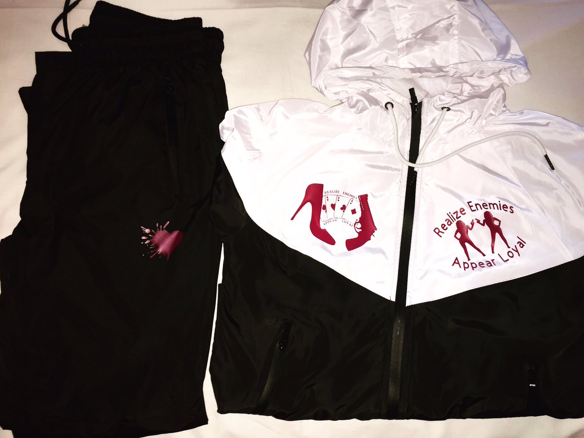 Dockie52's tweet image. #$75 #sweatsuits #swishy #realize #enemies #appear #loyal #stylishopinions #shop @stylishopinions #clothing #hoodie #pants #style #fashion #philly #instastyle #instafashion