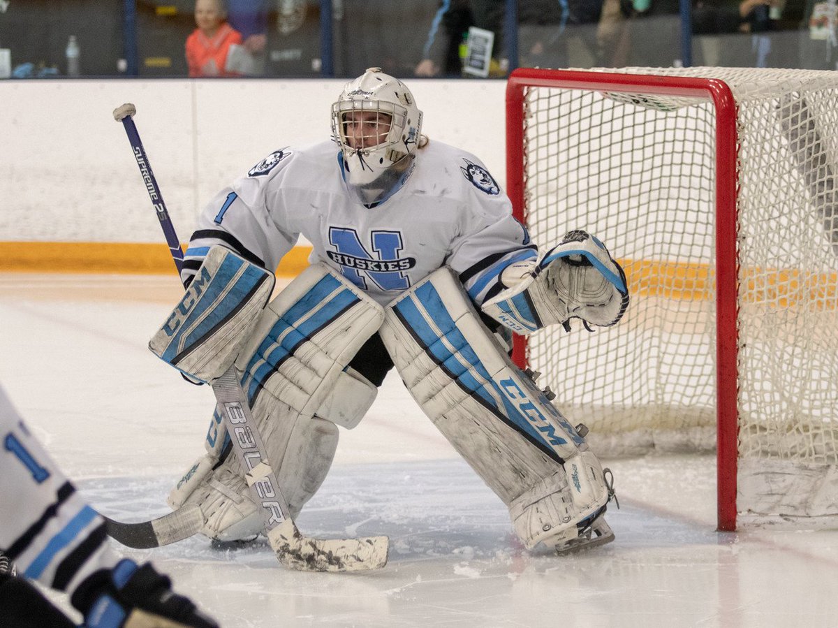 Husky_Hockey's tweet photo. Congratulations to Tyler Schreiter forntying the record for most wins by a goalie at 39!  #HuskyPride https://t.co/U3jFRsSTCx