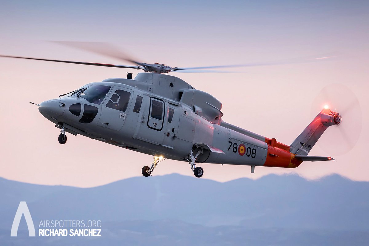 Rickspotter's tweet photo. Si la memoria no me falla, 28 años sirviendo en el EdA. @EjercitoAire @78Aerea @781sqnFanZone  @airspottersORG https://t.co/0vTiahHEQU