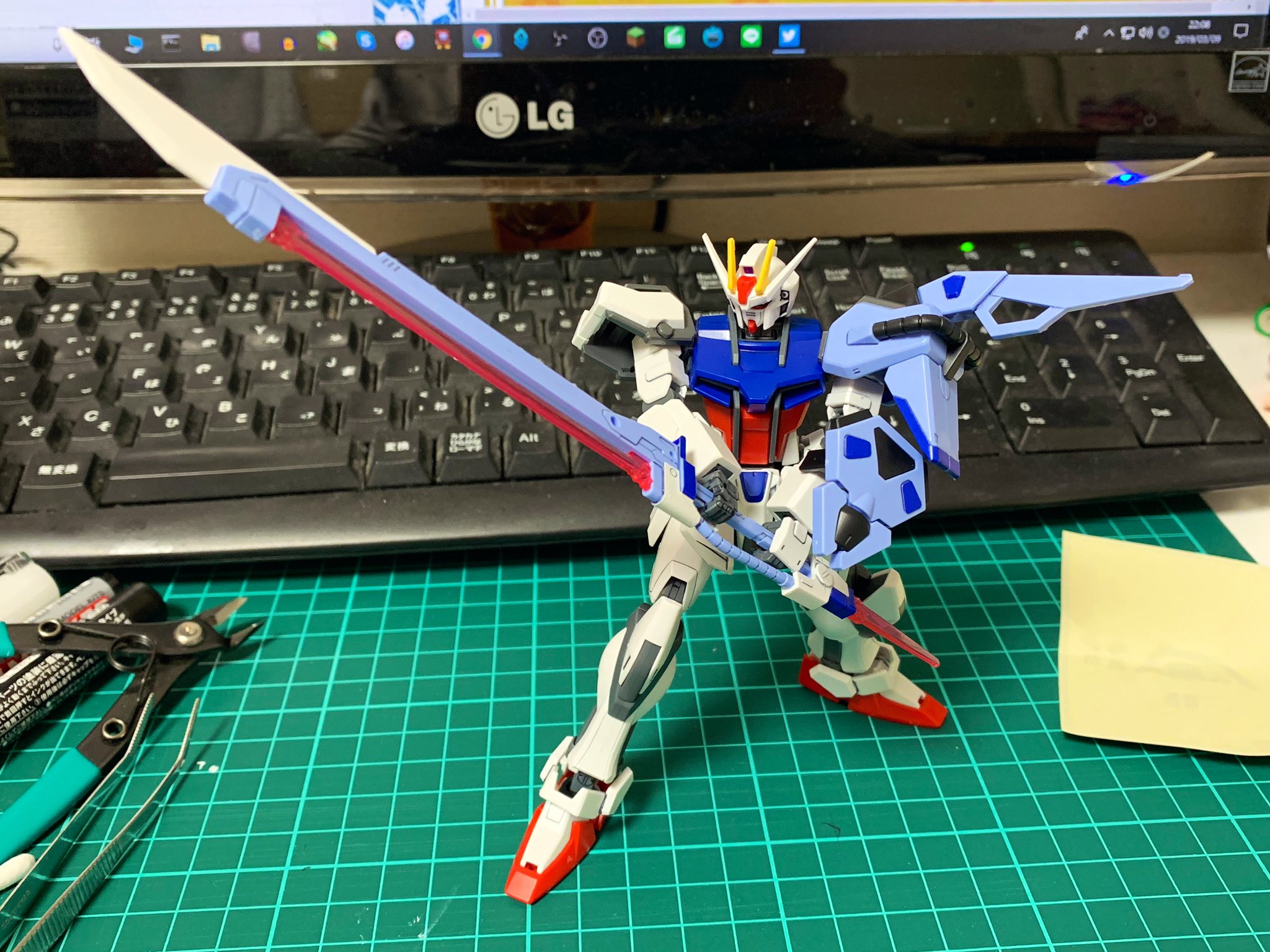 海斗 対艦刀シュベルトゲベールができました ソードストライクガンダム ほぼ完成です T Co Nvzxzlfbrj Twitter