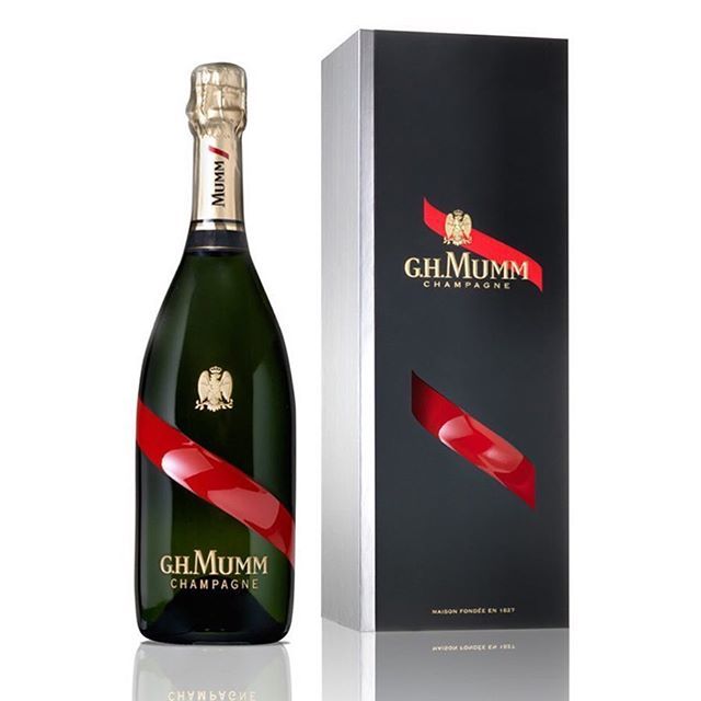 worldbrandesign's tweet image. 2S Global Design @2sglobaldesign - Design Packaging for @ghmumm Grand Cordon  #designpackaging #champagne #cordonrouge #darewincelebrate #2sglobaldesign #packaging #design #luxe #prestige #signature #red #bottle #champagnebottle #grandcordon
.
Featured: … bit.ly/2VMYJO8