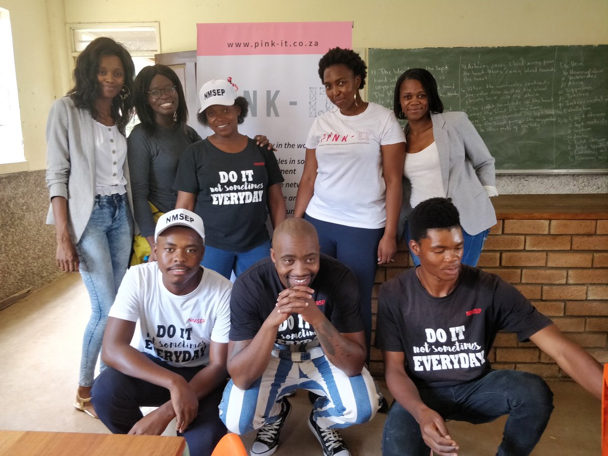 PinkIT_za's tweet photo. My day today. Speaking digital and career choice in kwaThema #Careers #Digital #digi https://t.co/EUpgrj2DVt
