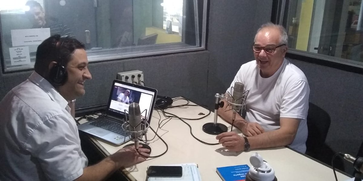 Charlando en <a href="/lasuper963/">La Super</a> con: Flavio Fernández, Pablo Tonicelli y Gustavo Fassa "Aprendiendo de la historia".  
"Tenemos que defender nuestra provincia, a través de un proyecto provincial, y este proyecto es Juntos somos Río Negro".
#JuntosSomosRíoNegro