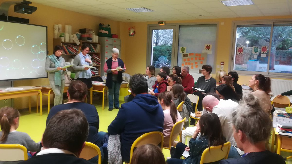 Rencontre Parents 1ere communion à Largenté où parents et enfants ont choisi un effort de carême comme un fruit à faire pousser,  en lien avec l image du cep de vigne de St Jean, ch 15 qui a été travaillé en commun. Merci pour ce beau partage ! Bon carême à tous !