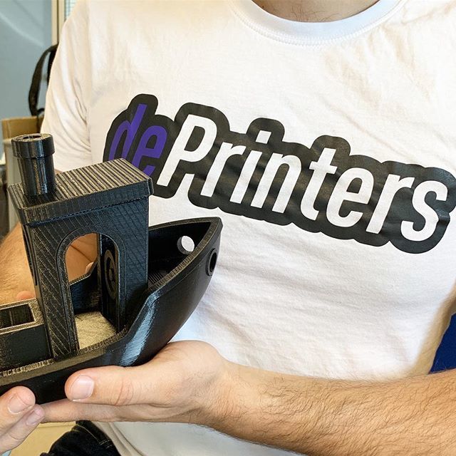 DePrinters's tweet photo. Toma benchy! 🛥🛥🛥 #deprinters #deprinters3d #3d #3dprint #3dprinting #3dprinter #3dprinting #diy https://t.co/Rc853gNjjQ https://t.co/2p2lCdgSjb