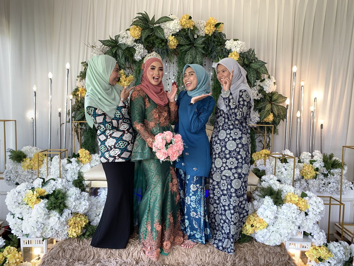 ennarossli's tweet photo. Wedding NazirahXAmirul . Congrats Captain 🏑 #smkputeriseremban #nogori #batch96 https://t.co/8opYrLVqLI