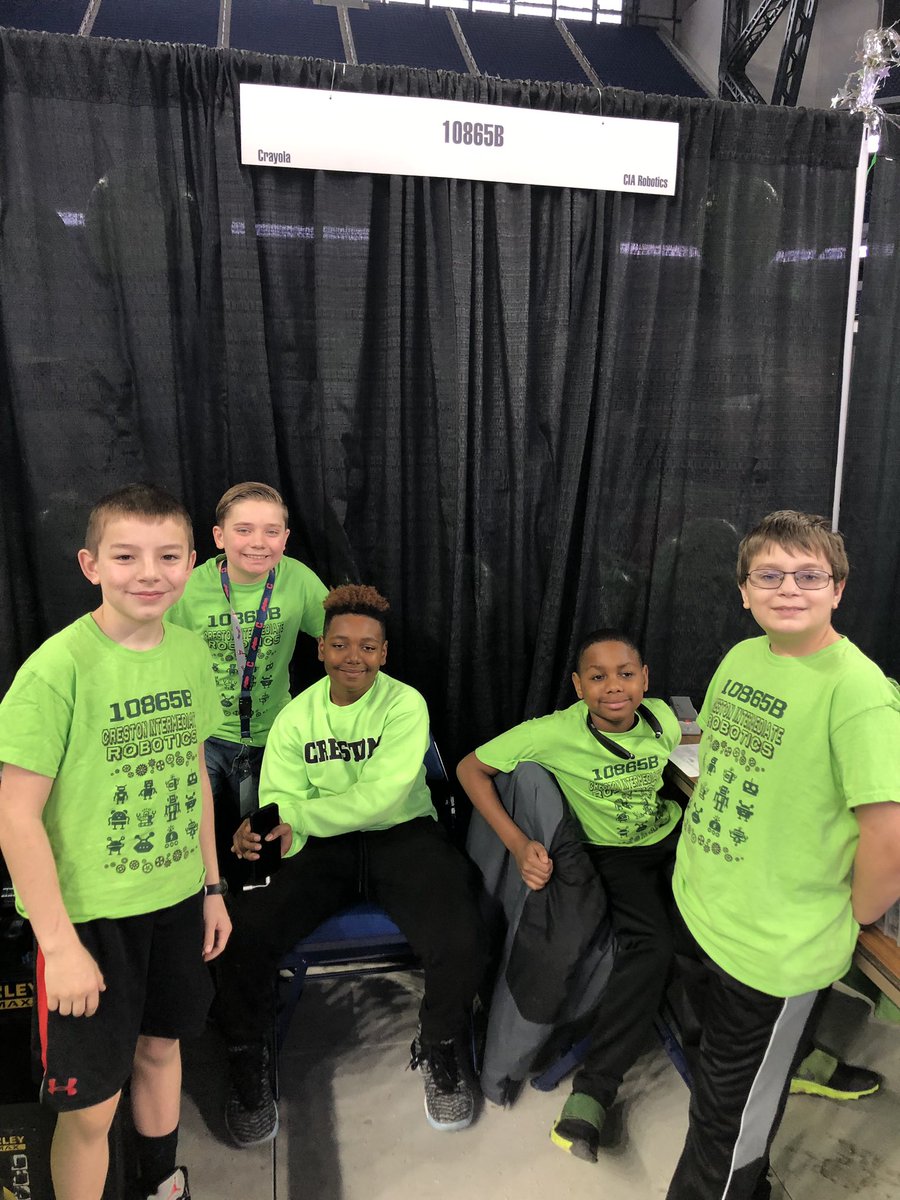 CIArobotics's tweet image. CIA Robotics 6th Grade boys team, 10865B ready to compete at STATE!!!