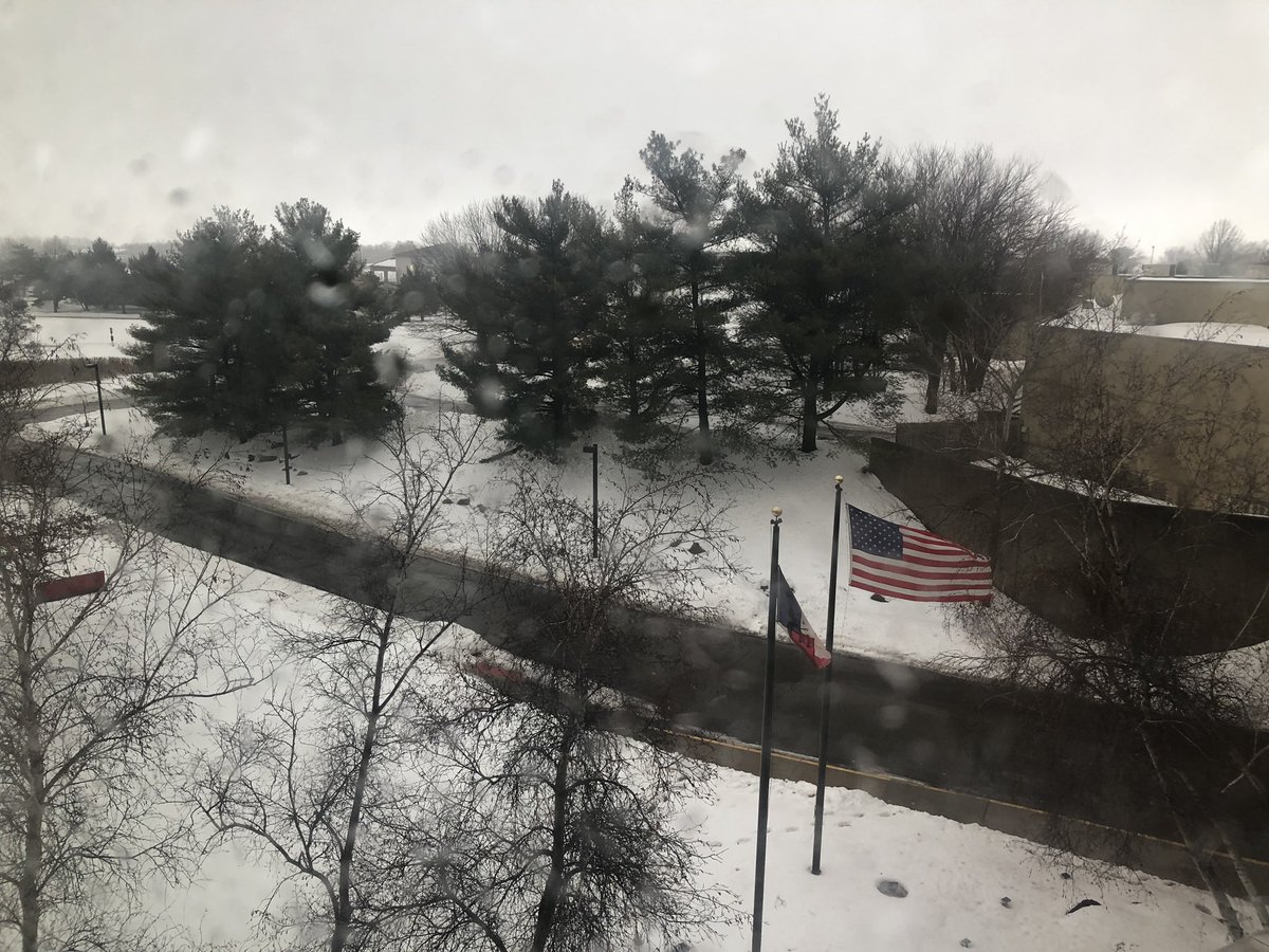 AnthonyCloseKW's tweet image. Just had 40 hours of Friday as we landed in USA after a 15h 20m flight the same time as we left Sydney.

Just a travel day but settled now at the snowy @IowaStateU ready for the #Nuffield #CSCConference

Oh and a bit of a plane fire at Dallas airport 😳🔥✈️