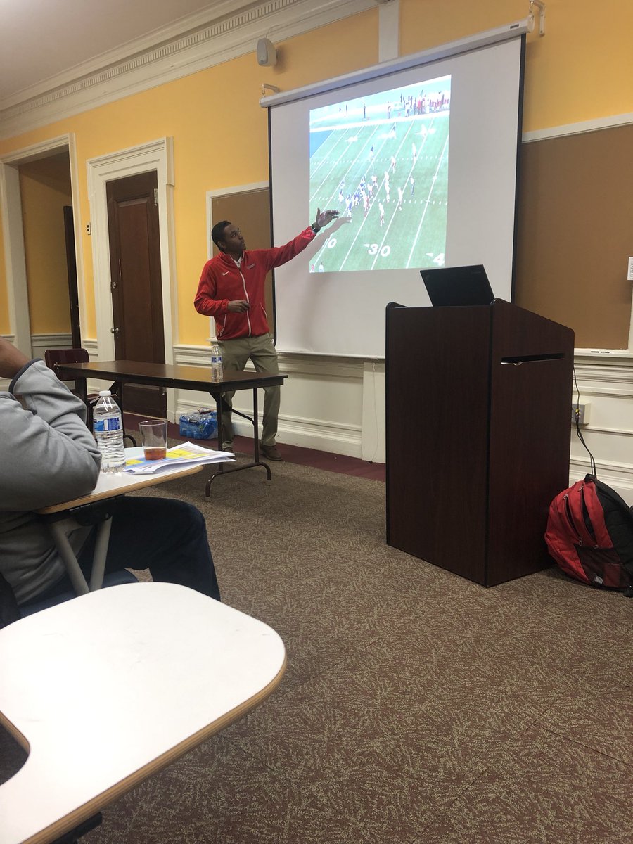 DSGBCoachCam's tweet photo. Thank you @FDUFootball for having me up to speak at the clinic. First class operation! Also great to spend some time with my brother @CoachJordanFDU #RedFoxForLife 💯 https://t.co/vzNDrosiVj