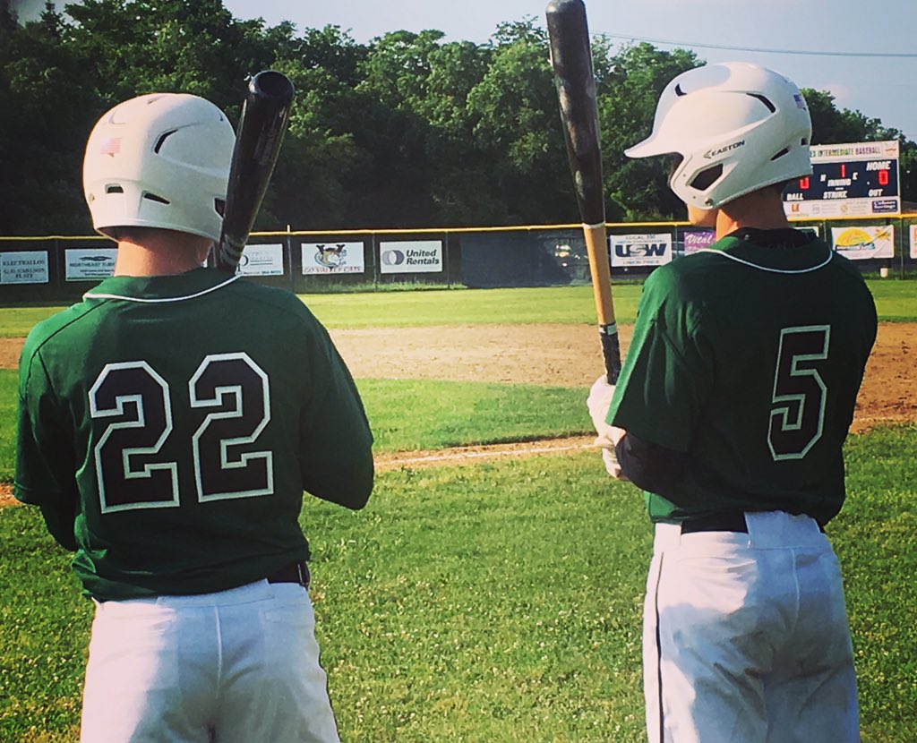 Dkruz02's tweet photo. Happy Birthday to my brotha since day 1 love you man❤️ let’s go and get this W today @_McGee5 https://t.co/CregoTJai6