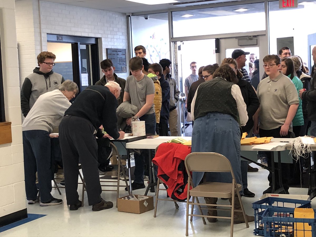 Monongalia_Co's tweet image. Region 7 Math Field Day registration excitement! #math4lifewv