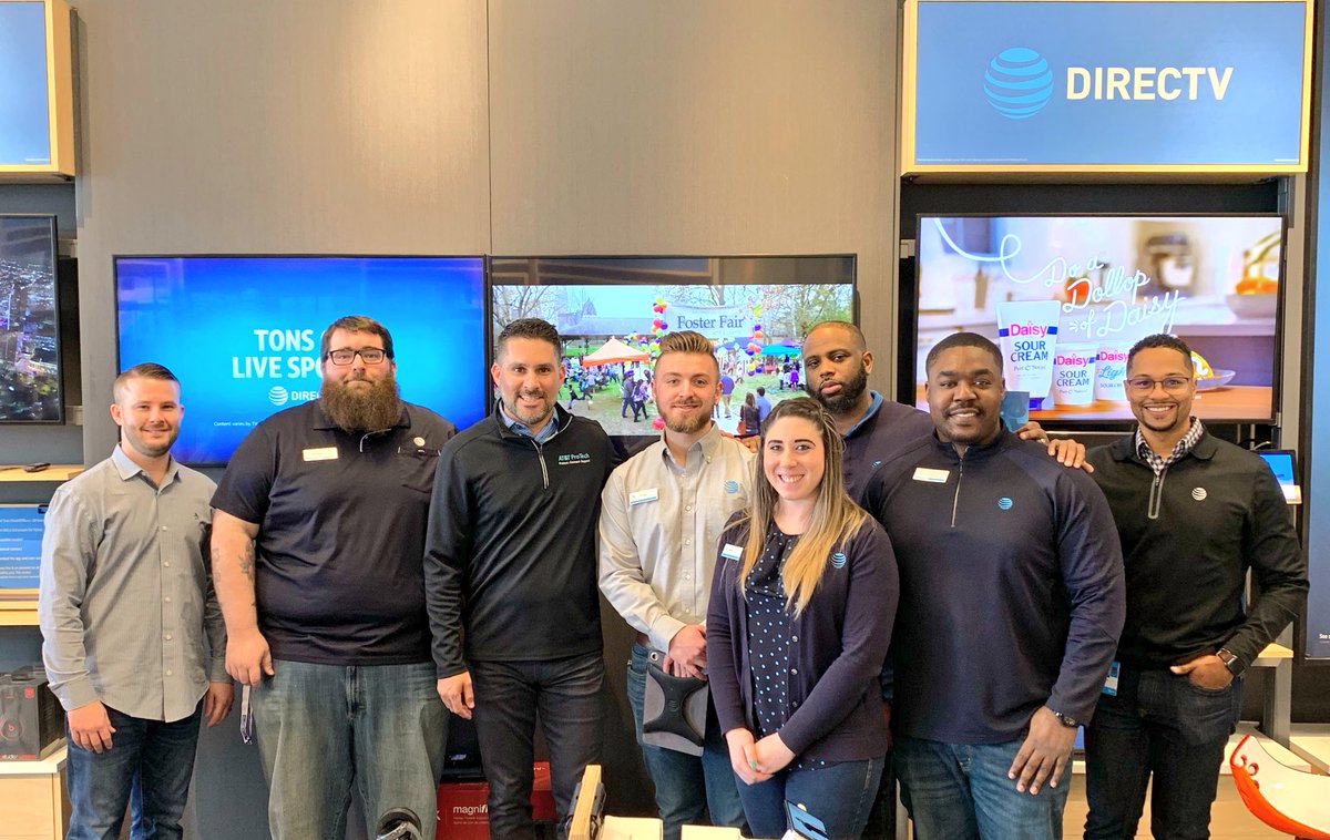 WilliamGStovall's tweet photo. Thanks for hosting me team Southbury! Loved seeing our newest leadership duo RSM @smallraymond84 &amp; ASM Chris Gardner in action! They’re ready to #DomiNatE in 2019! https://t.co/98ZhhDHzGz