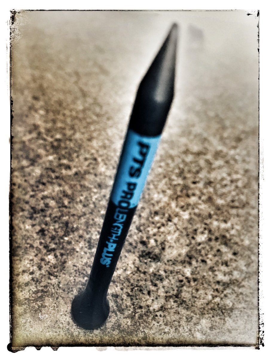 Paulfrancis74's tweet image. ...an these @PrideSportsGolf Tees are unbelievably strong #OnlySnappedOne #TitaniumStrength