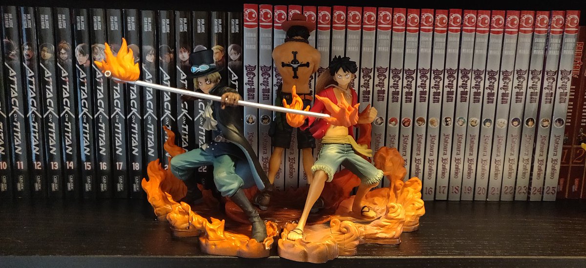 LetsDanika's tweet photo. Omg😱 
Sehen die drei nicht cool aus.😍 
#sabo #pumadace #luffy  #OnePiece #trio #anime #manga https://t.co/nZX5nIb4HW