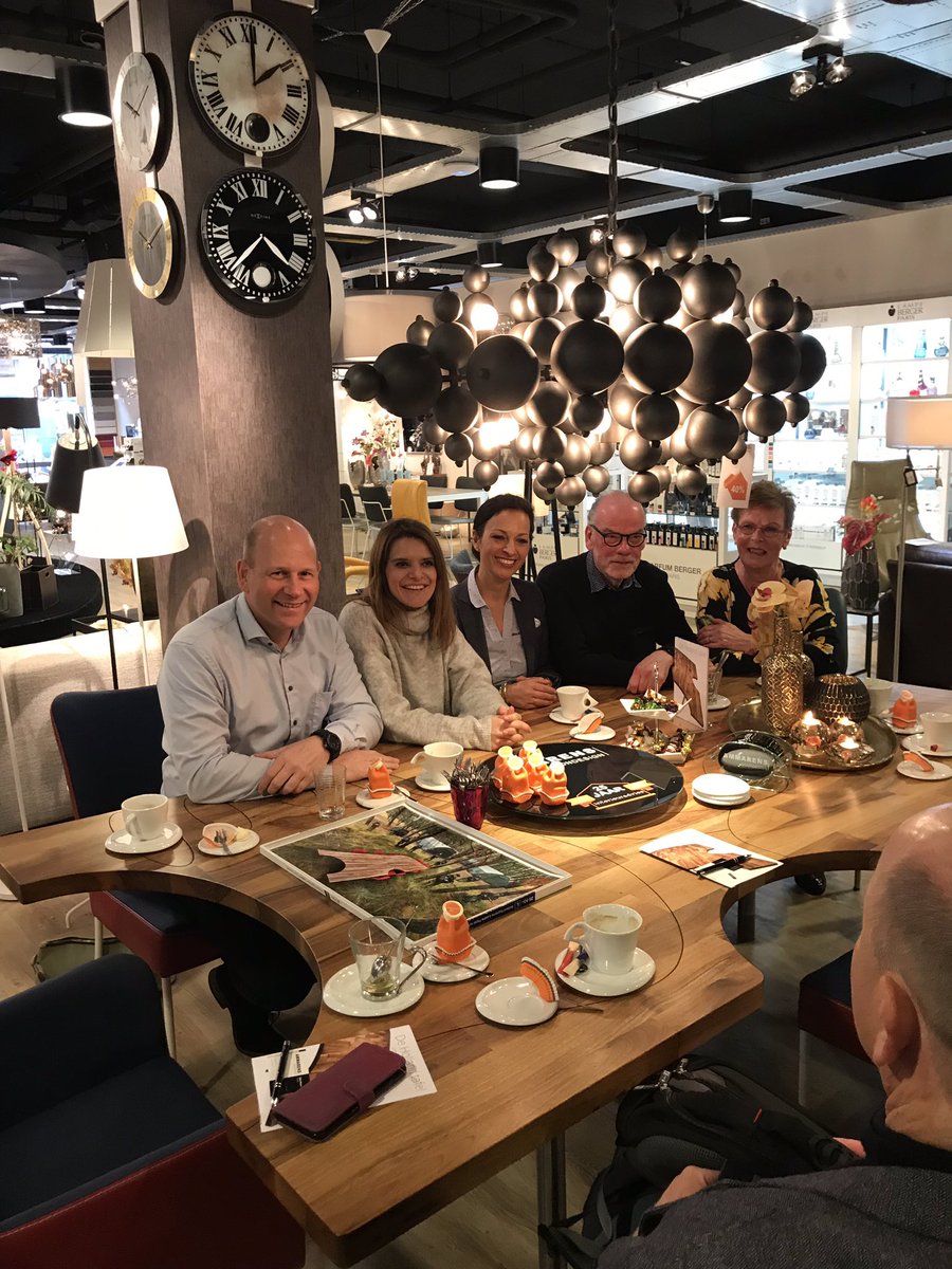 Aan #dehollandtafel met <a href="/barbara_visser/">Barbara de Visser</a> #ammarenswoondesign #assen