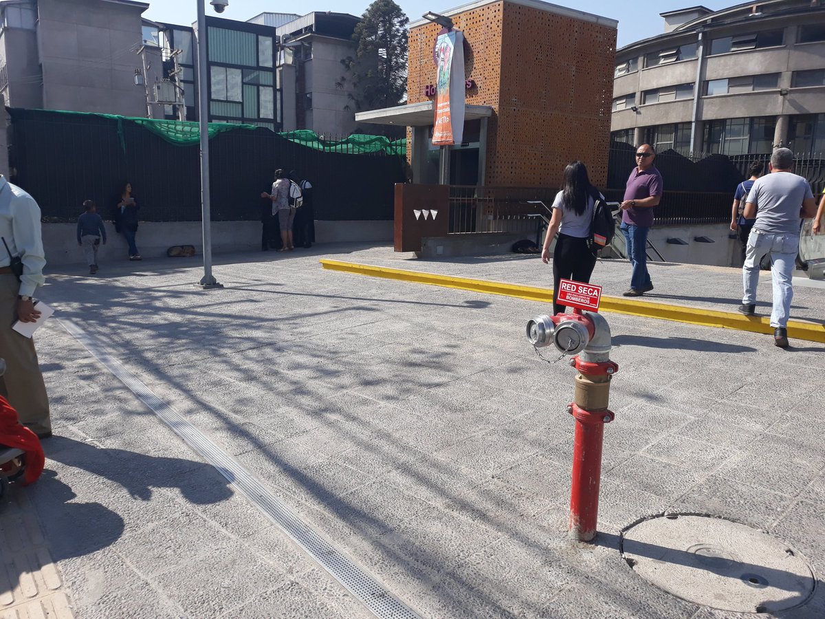 Insp_General's tweet photo. Inspeccionando estaciones de metro Hospitales @Duranbaronti @Muni_Indep https://t.co/vgbWklhHPI