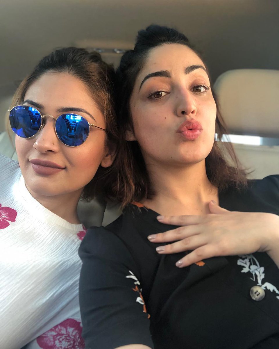 Yami_FanClub's tweet photo. Cuties @yamigautam @surilieggautam 😍😎💕 https://t.co/l4dTUNM6AI