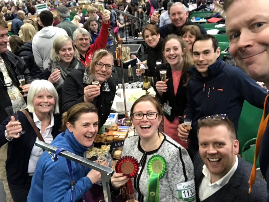 Silkcroft's tweet photo. Team Silkcroft celebrates 2018 successes @crufts 2019, well done guys! #crufts #crufts2019 #scwt #softcoated #wheaten #wheatenterrier #dogshow #bbn https://t.co/ibg5bvhmnM