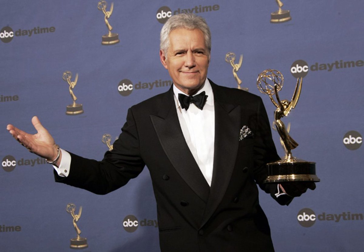 Go953mn's tweet photo. Alex Trebek’s Most Hip-Hop Moments https://t.co/9xhznDeAE9 https://t.co/TuB3JnJ7OX