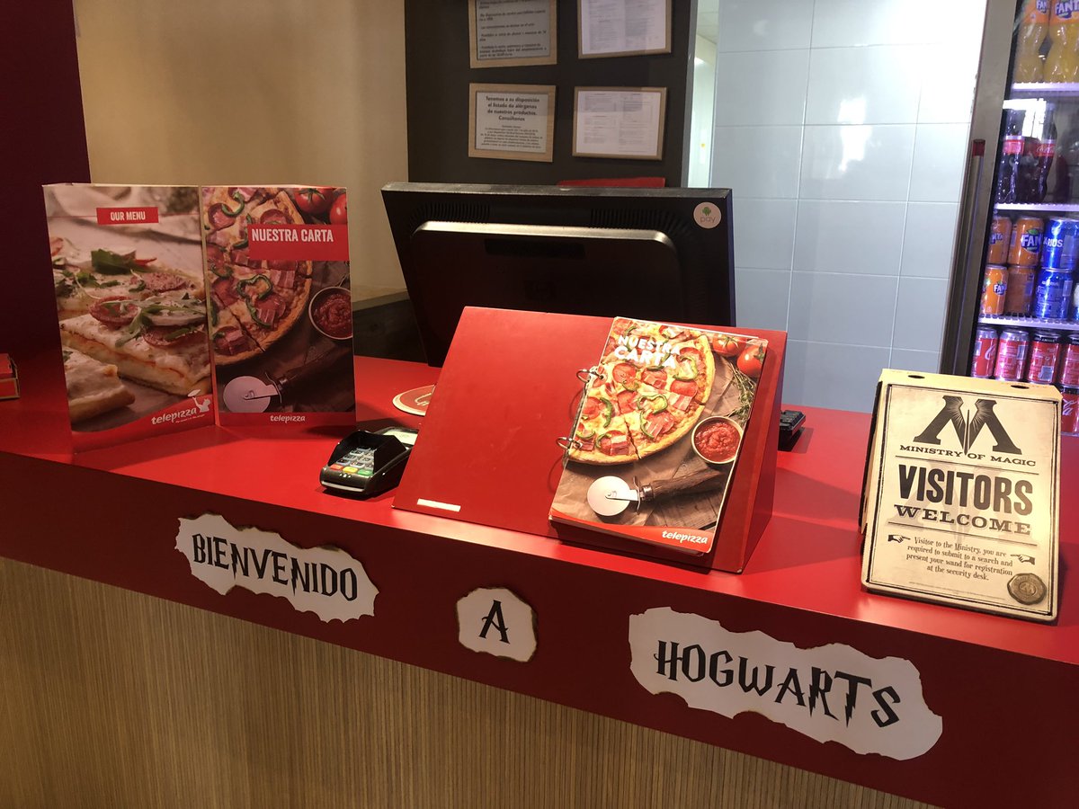 miguelmcue's tweet photo. El secreto está en la masa o en Hogwarts 🍕🤔
Mis compis de Gral Elorza (Oviedo) y yo lo tenemos claro!!! 
Y vosotros @telepizza_es nos ayudáis a difundirlo. https://t.co/Bxcgc2gsSH