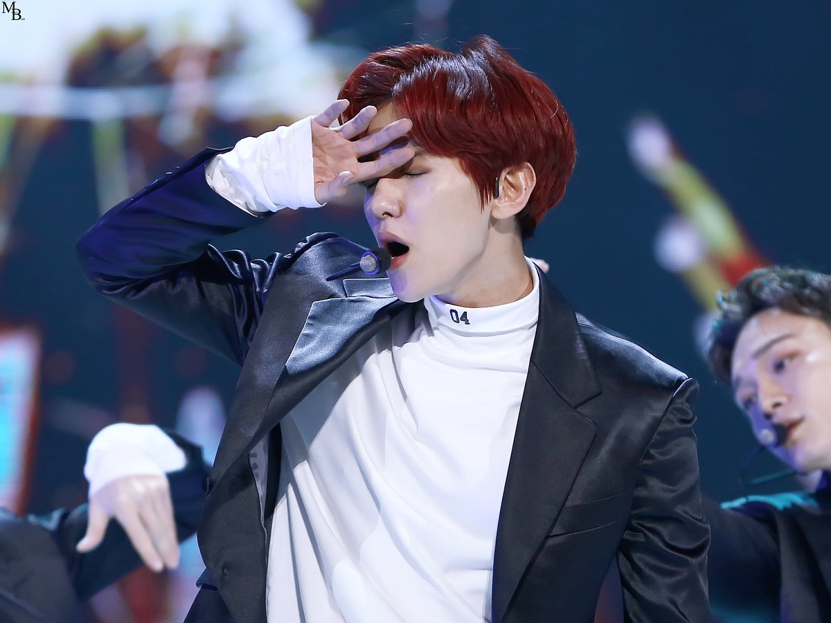 baekhyunshair tweet picture