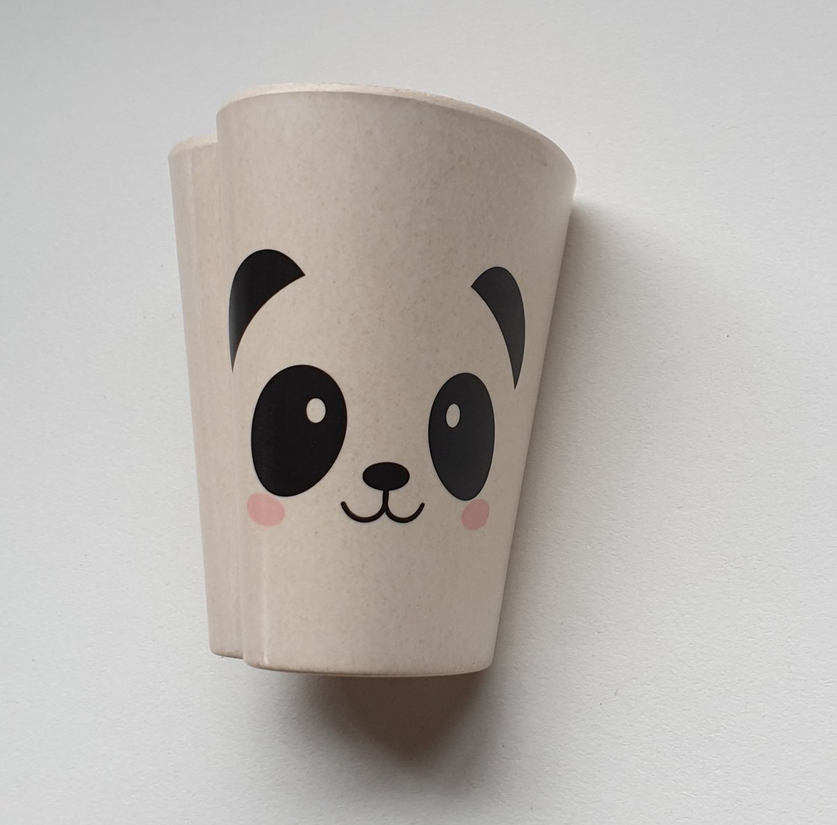 FreeOfPlastic_'s tweet photo. We are feeling loved up about our new #Bamboo Panda cups! 
🐼
https://t.co/8nMQ4MtFD5
🌹
#SaturdayMorning #SaturdayMotivation #Plastic #PlasticFree #ZeroWaste #PlasticPollution #OceanPlastic #Environment #PlantPowerDay #AnimalTesting #Vegan #Organic #LikeForLikes https://t.co/CDF9MkNu08