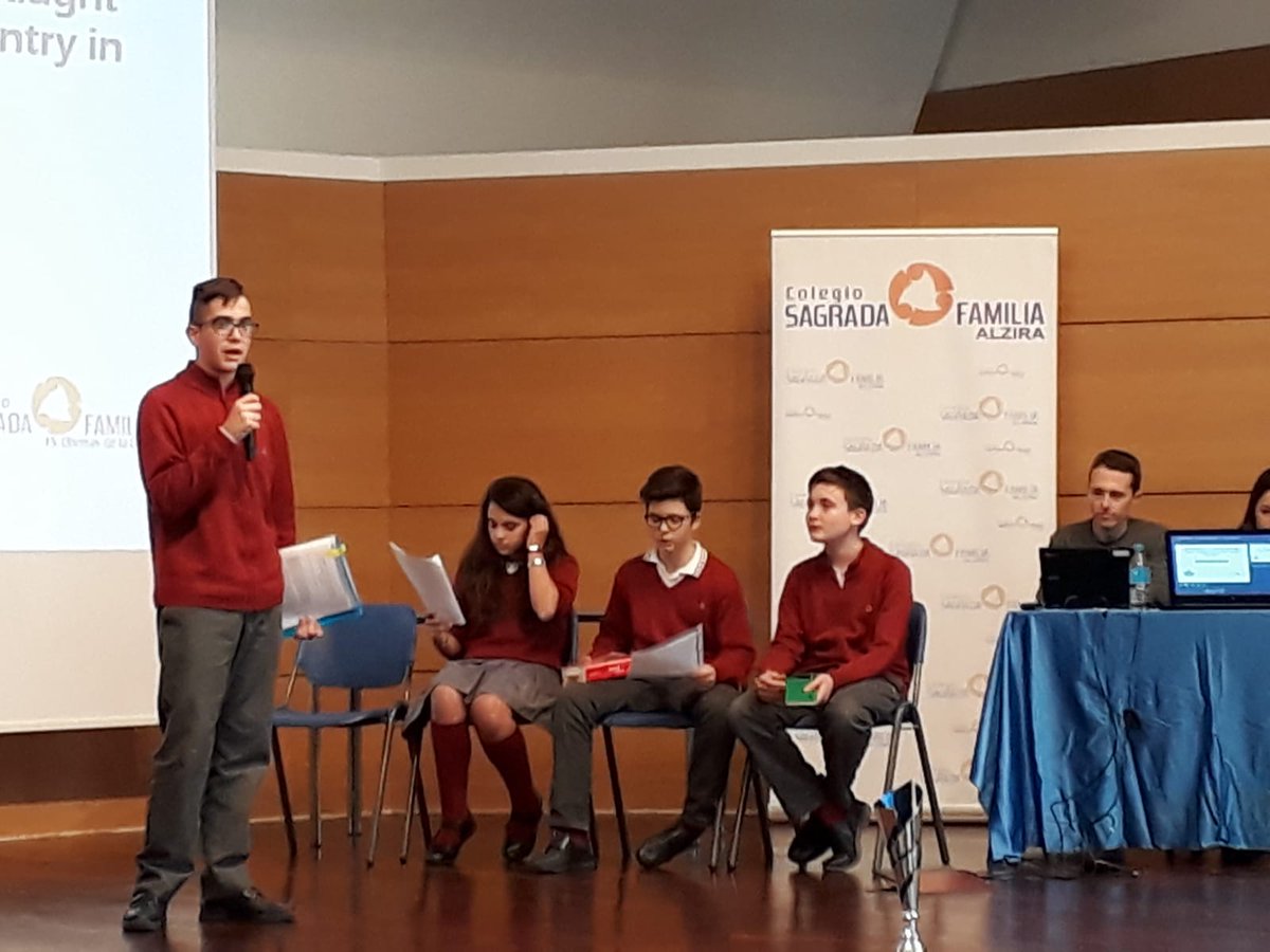 cole_sagrada's tweet photo. Competició de debat en anglès @AMCO_iberia. Marta, Natxo, Juan i Lluís, de 2n d'ESO, s'imposaren a la resta de cursos 🏆🇬🇧🇺🇸. Enhorabona! @neuetes6 @RuizCliment @MaAlicia12 @ClariCristina @mjcanetgadea74 @begogras @AngelSAFAM @SevalMajo @nandis_ma @safammercedes @BernardoyMarta https://t.co/Ct9CjfVU5M
