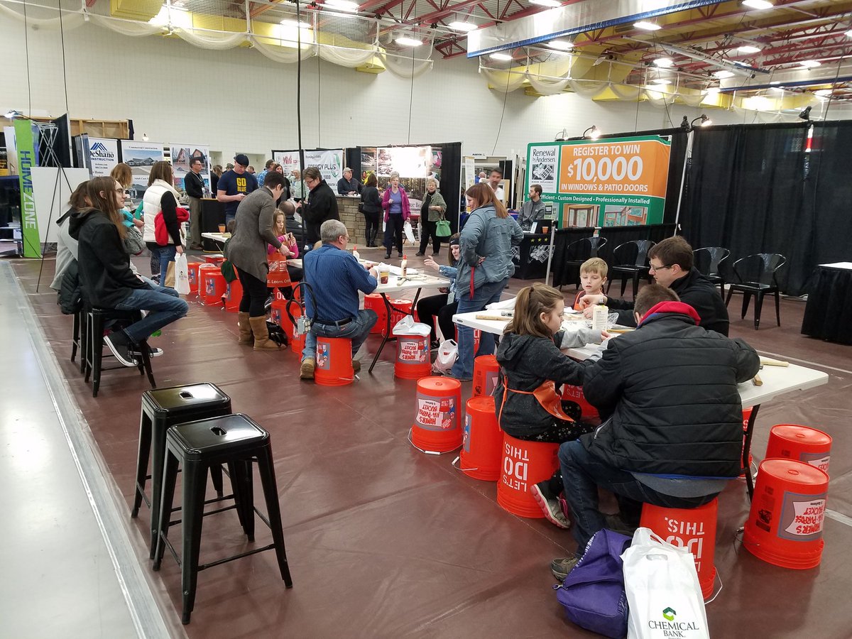 DetzlerSteve's tweet photo. 1st of 4 kids workshop at Midland home show,  stop in and let's build something https://t.co/BA2EsoDkgM