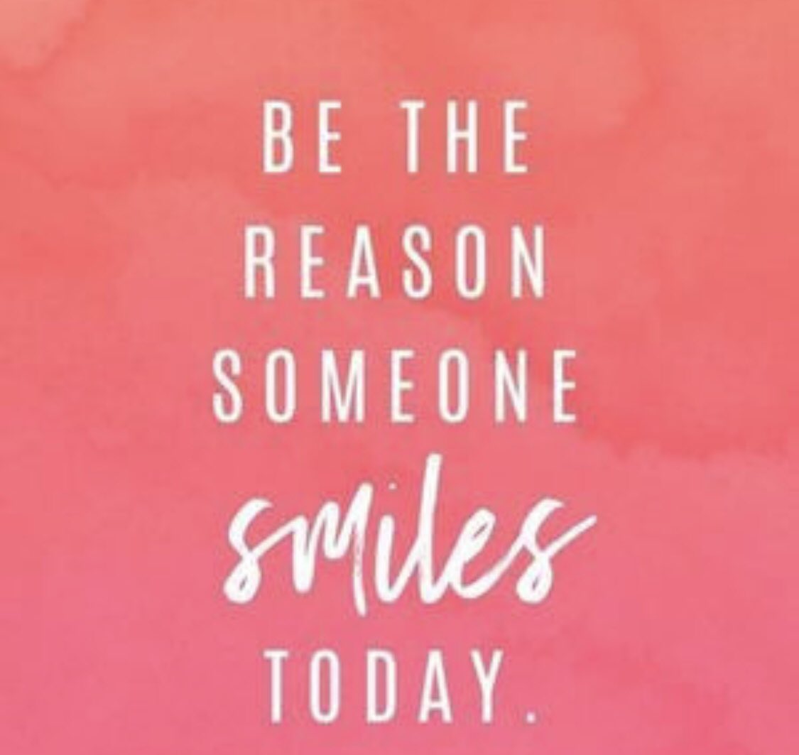 KindSve's tweet photo. Happy Saturday! https://t.co/AIBjUgQY1i