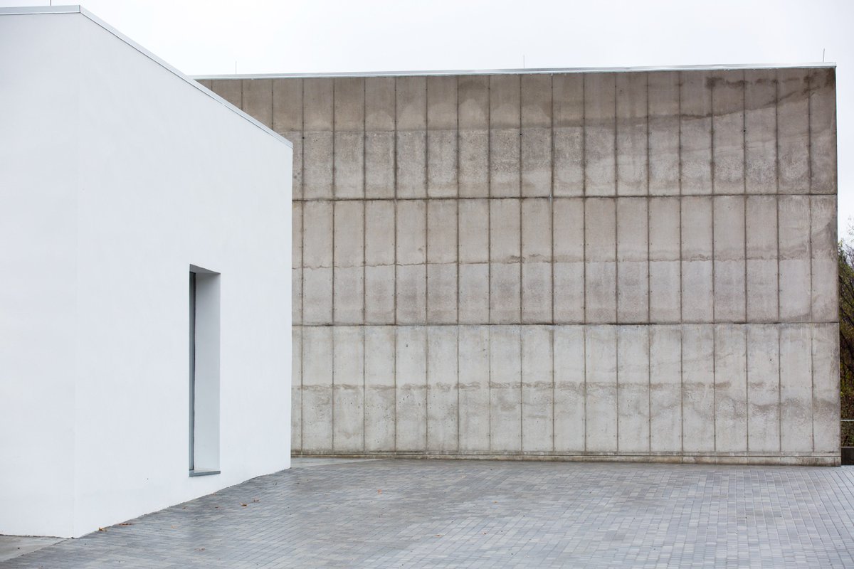 magazzino's tweet photo. Magazzino’s award-winning building was designed by Spanish architect Miguel Quismondo and houses the #OlnickSpanuCollection in a minimalist yet inviting environment.
#Architecture #MiguelQuismondo #Magazzino #MagazzinoItalianArt https://t.co/XM2FQR1wzZ