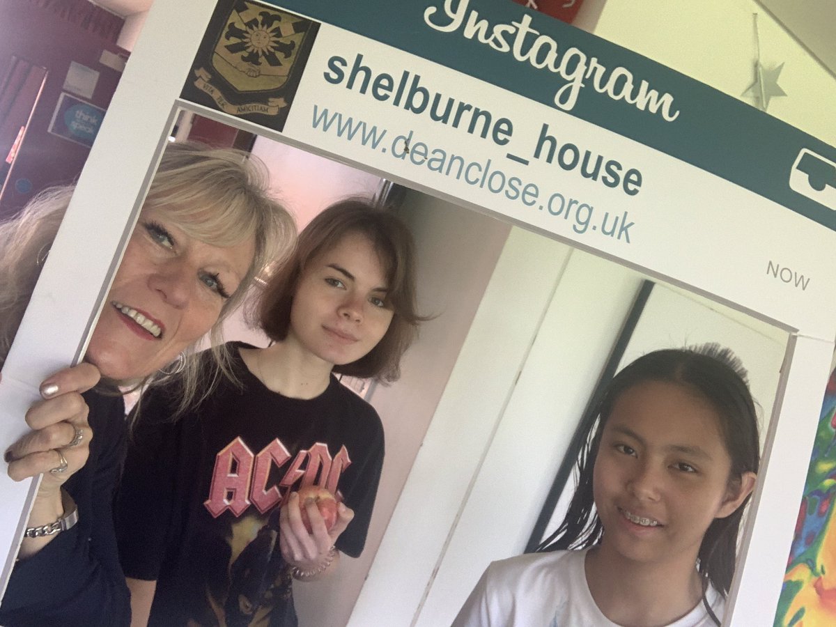 DCCheltenham's tweet photo. We found the selfie frame! #softexeat @DeanCloseSchool Off to @cineworld @PotPainting #cheltenham #lazysaturday #fourthform #bigupshelbz https://t.co/omtxTsip5F