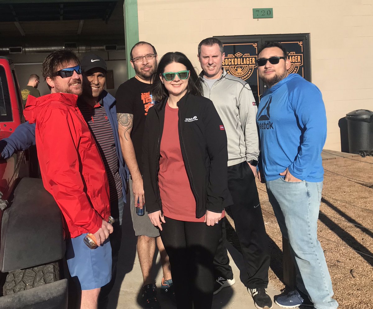 staciallthetime's tweet photo. Toro NSN Young Leaders volunteering for @UWAbilene on this bright Saturday morning #iwork4toro @TheToroCompany https://t.co/kY2QQGNd5e