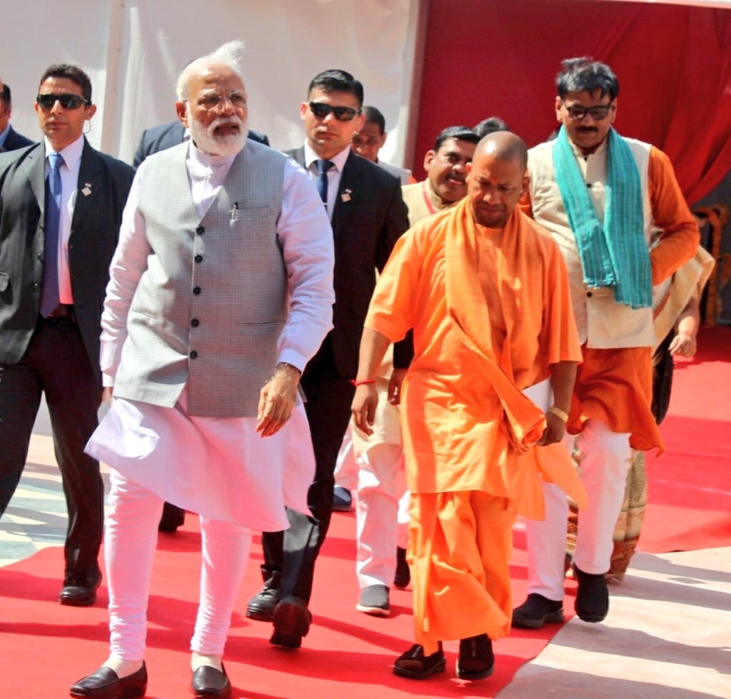 VikasChGBN's tweet photo. न झुकेगा सिर वतन का ,हर जवान की कसम,हिंदुस्तान की कसम। 1 अरब 30 करोड़ देशवासियों के सपनों को मुमकिन करना है,तो मोदी जी के कदम से कदम मिलाकर चलना होगा। #PMInNoida #MLAJewar @DhirendraGBN https://t.co/8um5o998Hb