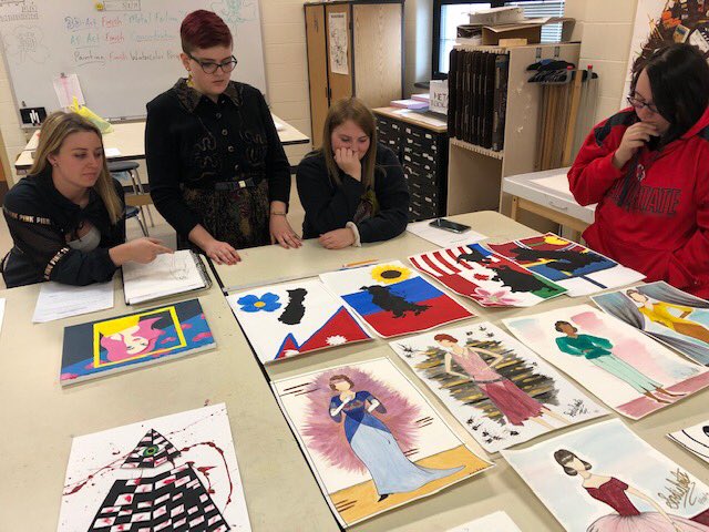 khs_art's tweet image. Very intense AP-Art Portfolio Critique Friday #art #apstudio #collegeboard #Knightstown #KHS #portfolio