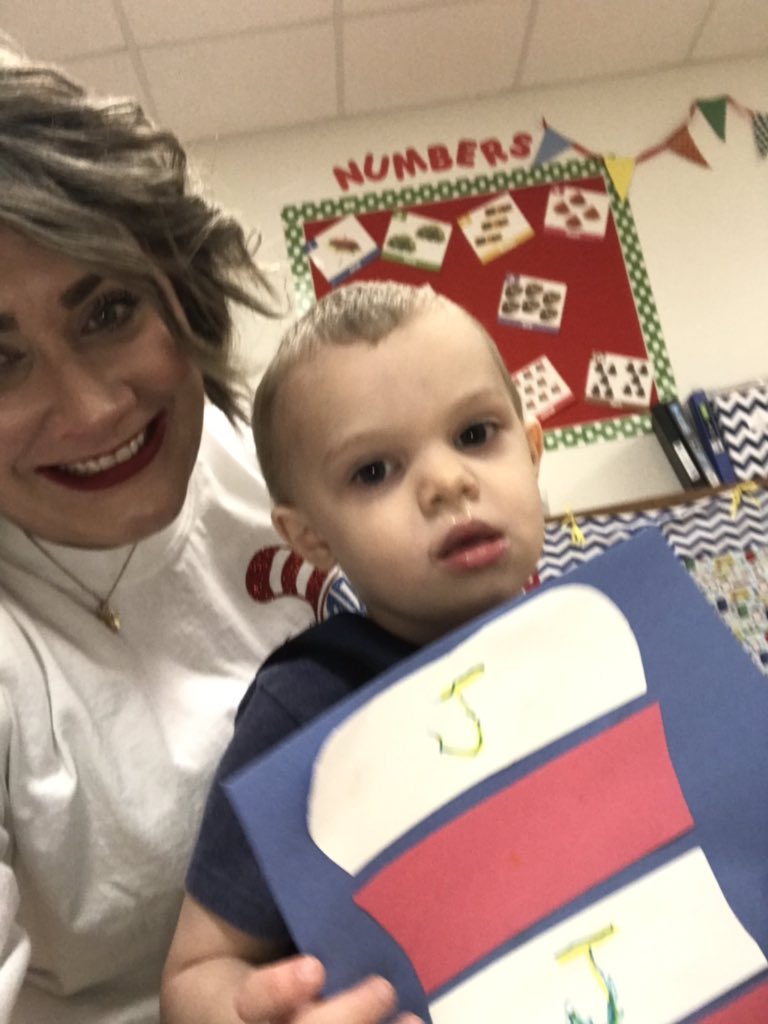 rebigham_CES's tweet photo. Dr.Seuss day! @central_mabank PPCD team rocks! We ❤️ our kiddos! #bighamsbrillantbunch #CEkidsmatter @central_mabank https://t.co/BE7ZtCgqya
