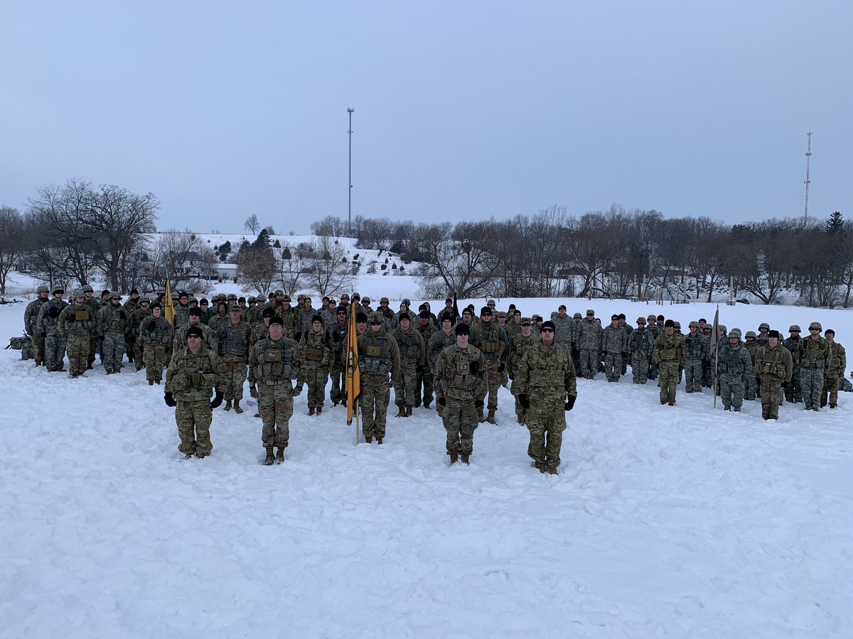 FoxRotc's tweet image. Happy Saturday from the @FoxRotc  in the frozen north. #superlab #sNOwdaysoff @BlackHawkBde @BlackHawkBde @WI_Guard @NathanNPreder