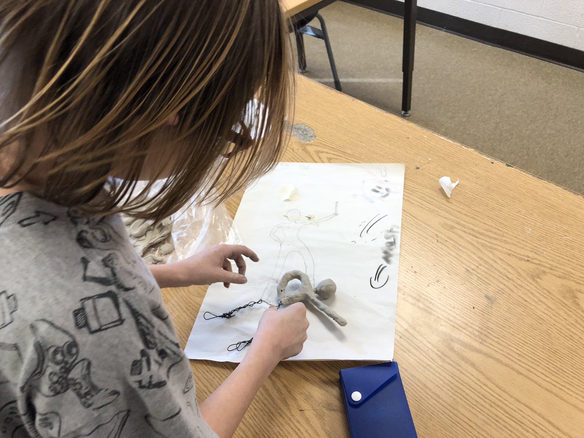 MrJacksonWCS's tweet photo. 6th graders were working hard to create the sculptures of a person using correct proportions. #WinTheDay https://t.co/KlX8PtLs1H