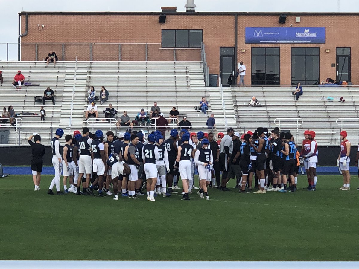 REvanicky's tweet image. @BrazoswoodF playing some 7 on 7 this morning #GOBUCS