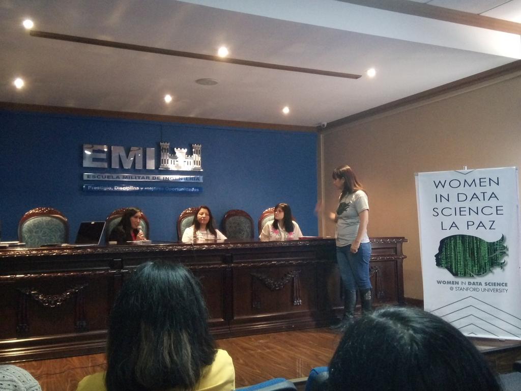 esthercita8881's tweet image. #Widslapaz Mujeres y tecnología, que gran combinación