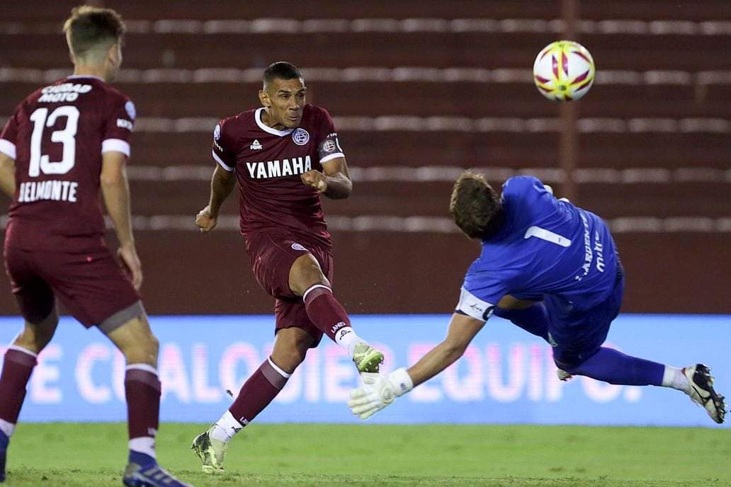 LEONARD96035720's tweet photo. VAMOS LANUS..VAMOS GRANA.. no se perdio 🇱🇻💪 
Se la estan tomando toda CHINGUENGUENCHAS  🍼🍼🍼🍼🍼 JGS 9 https://t.co/0NyOkuFSNY
